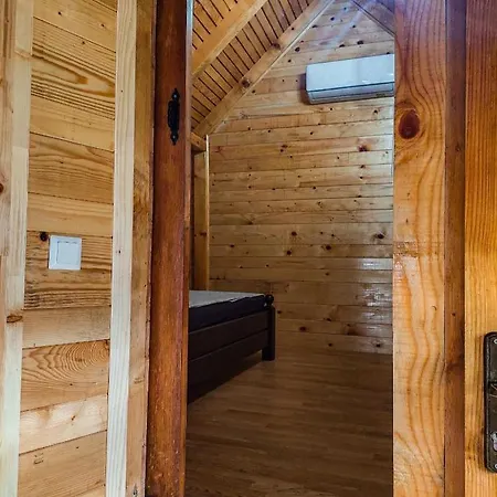 Hacienda Burzic Кулен Вакуф